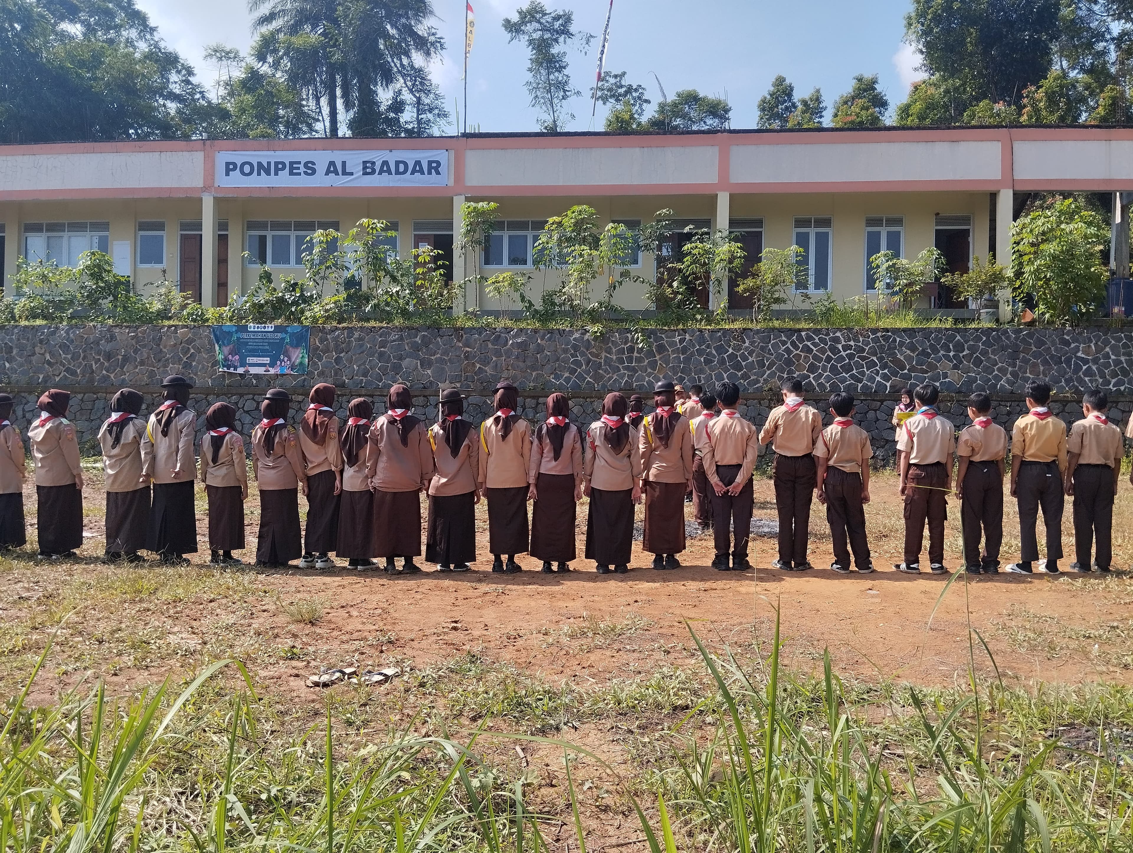 Pramuka Gabungan dengan Sekolah Lain